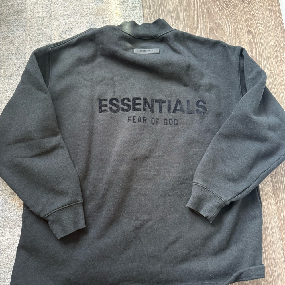 Essentials Fear of God Black Crewneck Sweatshirt